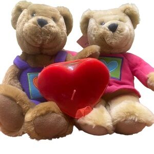 Hallmark Love Kiss Kiss Bears  2 Stuffed bears Magnetic Noses NWT heart candle